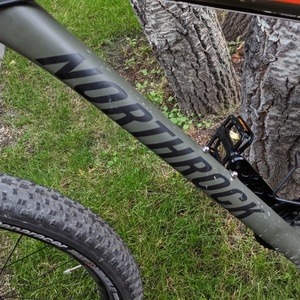 Northrock XC00 Silver, gray or bare metal