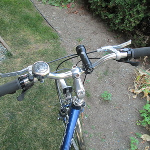 2008 Cannondale Adventure 4 Blue and Silver, gray or bare metal