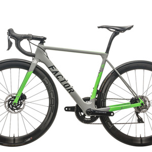 2019 Factor O2 Silver, gray or bare metal