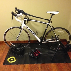 2013 Trek Domane 4.5 (Compact) White and Black