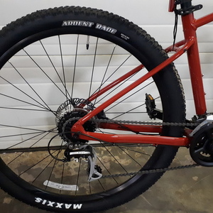 2021 Giant TALON 2 Red