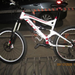 2011 GT Bicycles Full Suspension White