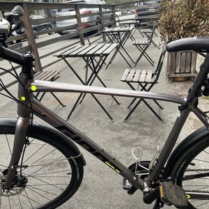 2020 Giant Escape Black and Red