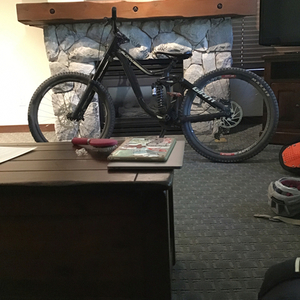2018 Giant Glory Black
