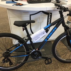 2019 Trek 820 Blue