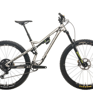 2019 Commencal Bikes Meta AM 29 Silver, gray or bare metal