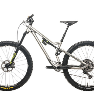 2019 Commencal Bikes Meta AM 29 Silver, gray or bare metal