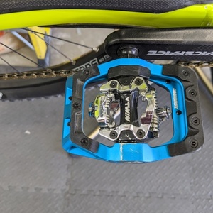 2017 Specialized Camber 29 Yellow or Gold