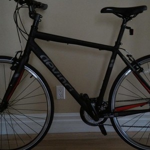2015 Devinci Black and Red