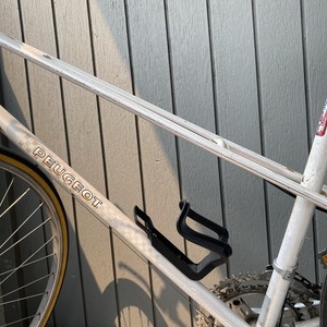 1970 Peugeot UO-8 White