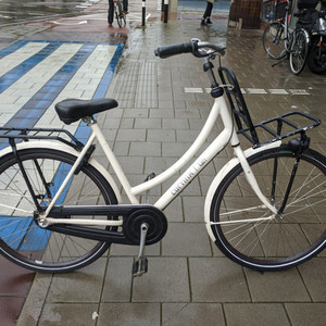 Cortina Cycles U4 White