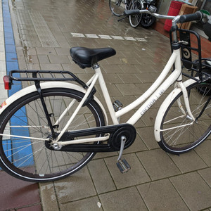 Cortina Cycles U4 White