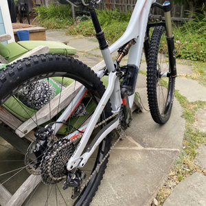 2016 Specialized Stumpjumper Rhyme FSR Silver, gray or bare metal