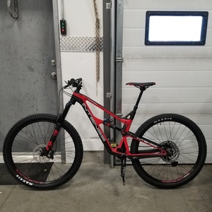 2020 Intense Primer 29 Red