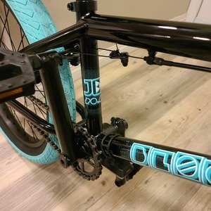 Source Jet Black and Teal
