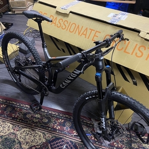 2020 Canyon bicycles Neuron AL 7.0 Black and Silver, gray or bare metal