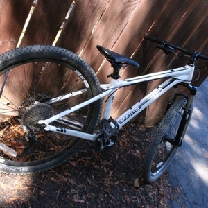 2015 Marin Bikes Nail Trail 7.7 (2 of 2 bikes) White