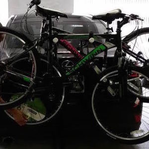 2014 Schwinn 26" Sidewinder Black and Pink