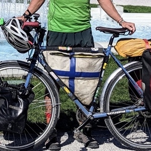 2016 Surly Disc Trucker Blue