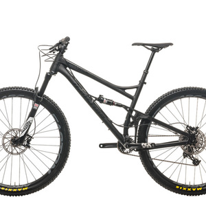 2018 Banshee Bikes Phantom V2 Black