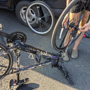 Cannondale Quick Women's 5 Black and Stickers tape or other cover-up