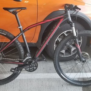 2015 Specialized Rockhopper Black and Red