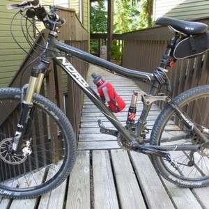 2010 Norco Bikes Faze 2 Black and White