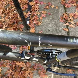 2017 REI 2.1 Black and Silver, gray or bare metal