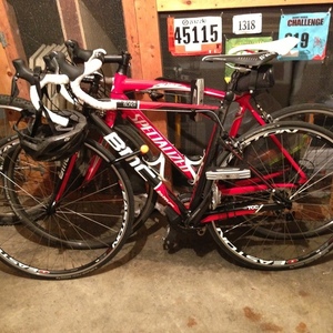 2009 Specialized Allez Elite bicycle Red