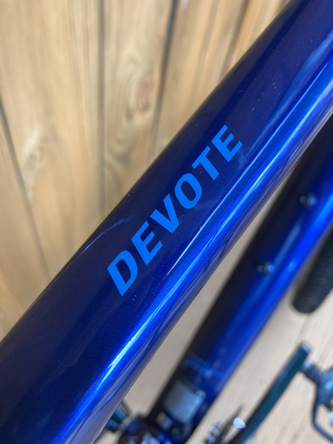 devote giant