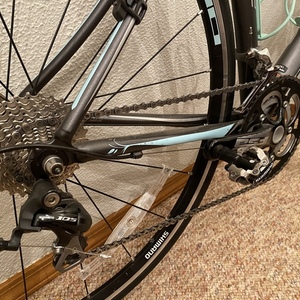 2013 Cannondale Synapse Women's 5 105 Silver, gray or bare metal and Teal