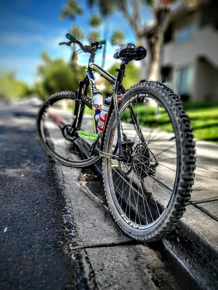 specialized hardrock sport disc 2012