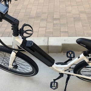 2020 Aventón Pace 500 step through medium White