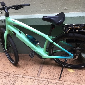 2018 Specialized Como 2.0 E-Bike Green and Blue