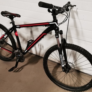 2013 Trek Marlin "Gary Fisher Collection" Black and Red