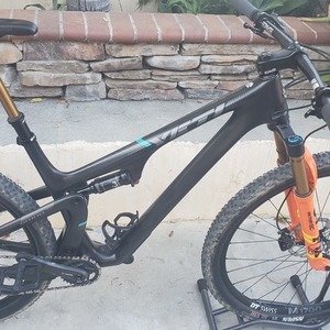 2019 Yeti Sb100 Black