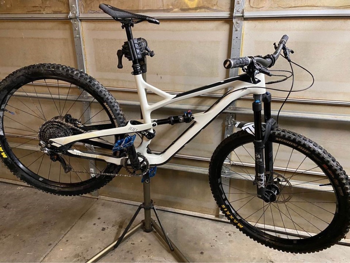 2018 YT Jeffsy 29 CF Pro