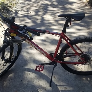 2017 Diamondback Overdrive Hardtail Mountain Bike Red
