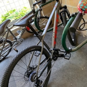 2020 Trek Marlin 4 Silver, gray or bare metal