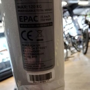 2020 Raleigh Motus Silver, gray or bare metal