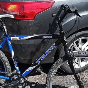 Trek 800 Blue and Black