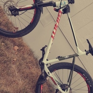 2019 Giant Fatom 2 Green