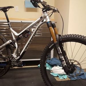 2019 Commencal Bikes Meta AM29 Silver, gray or bare metal