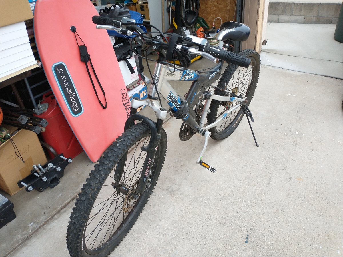 mongoose xr200 silver