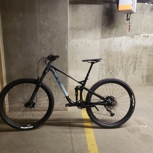 2021 Marin Bikes Full suspension Black
