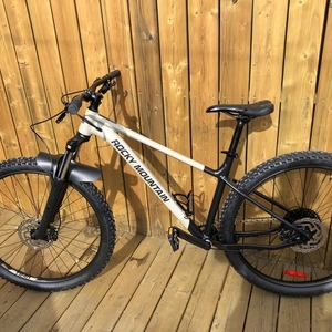 2021 Rocky Mountain Bicycles Growler 20 Green and Black