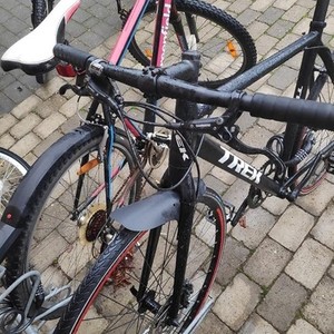 Trek Black