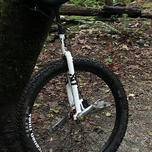2016 QU-AX Twentyseven five+ unicycle White