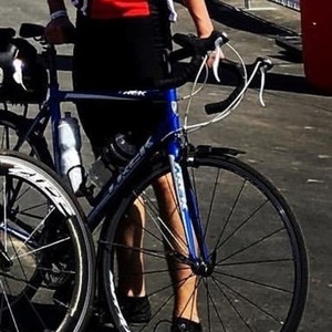 2010 Trek 1.1 Blue and White