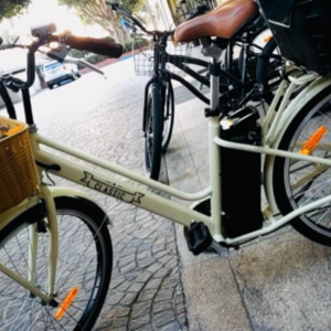 2021 Nakto Classic Electric Cruiser, 26" - 250 W... White